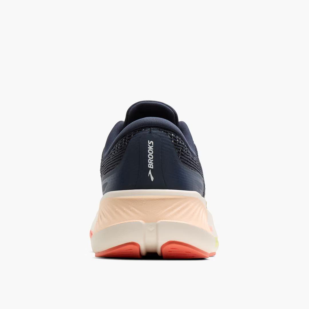Women's Revel Max - Image 6