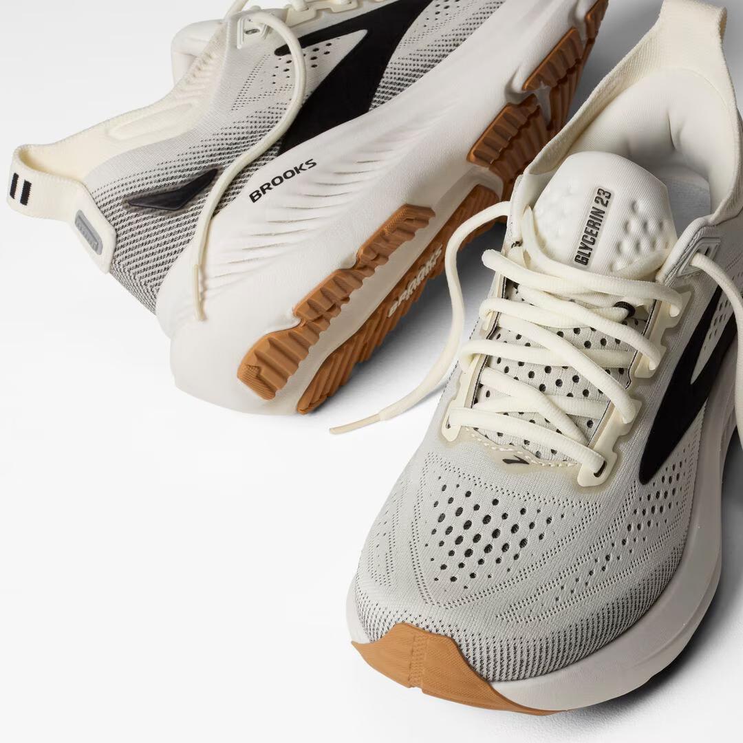 Women's Glycerin 23 Running Shoes - Image 2