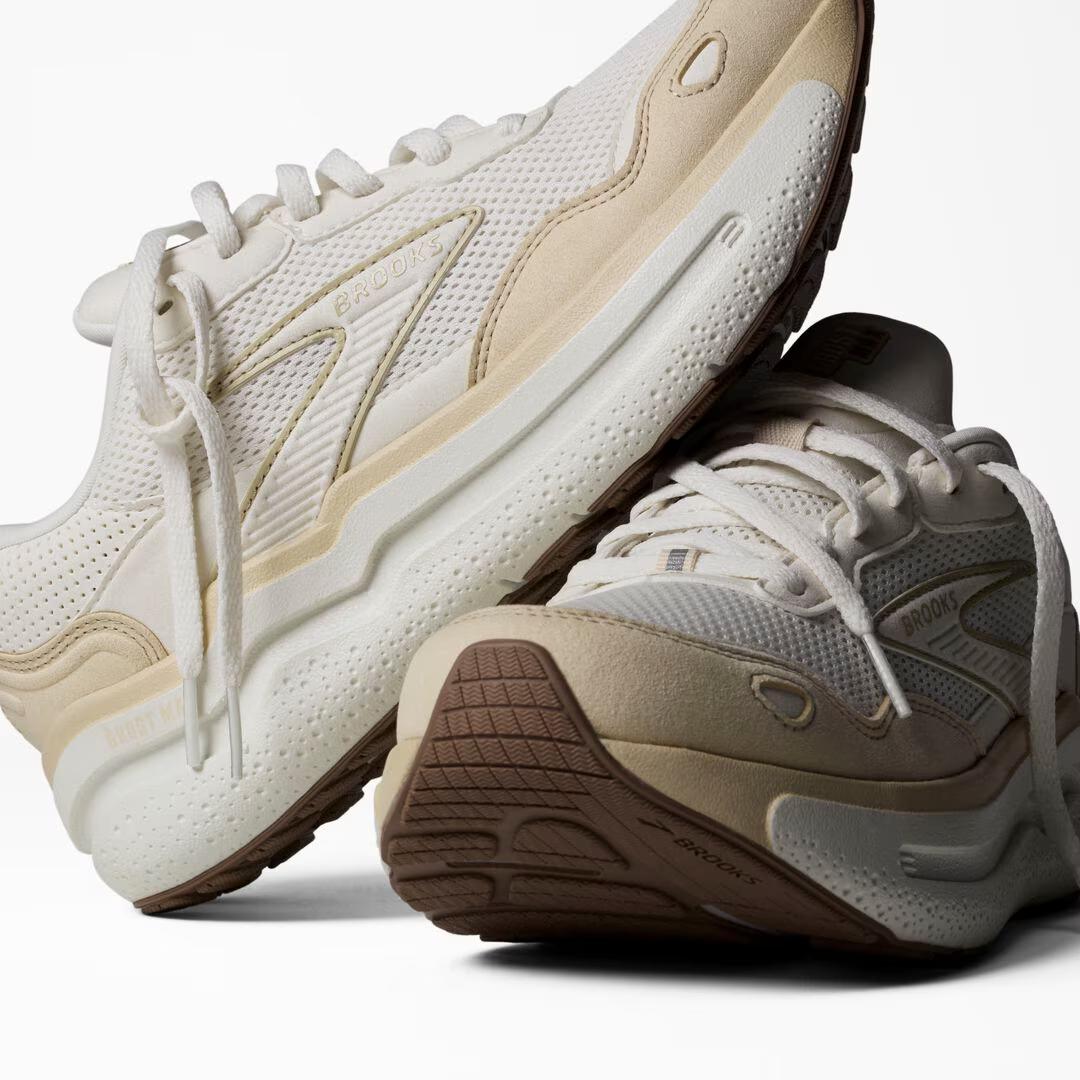 Women's Ghost Max SE | Suede Running Shoes - Image 2