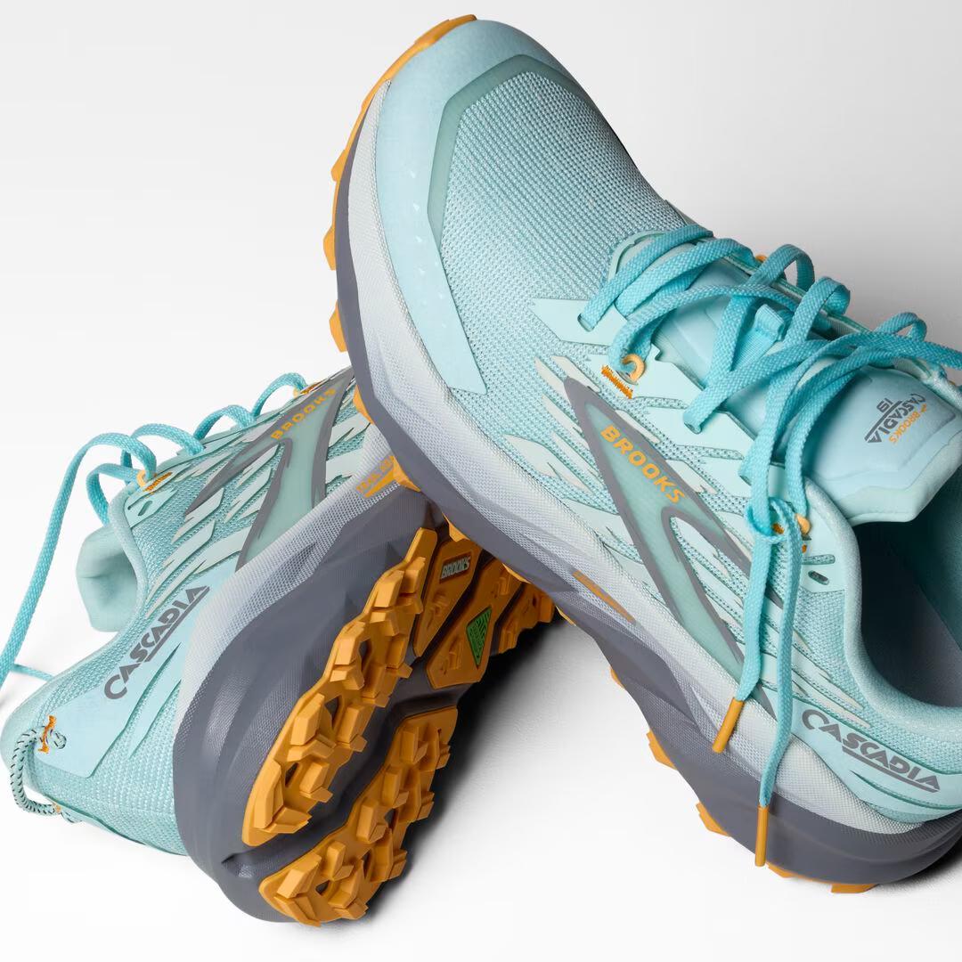 Women's Cascadia 19 Trail Running Shoes - Image 2
