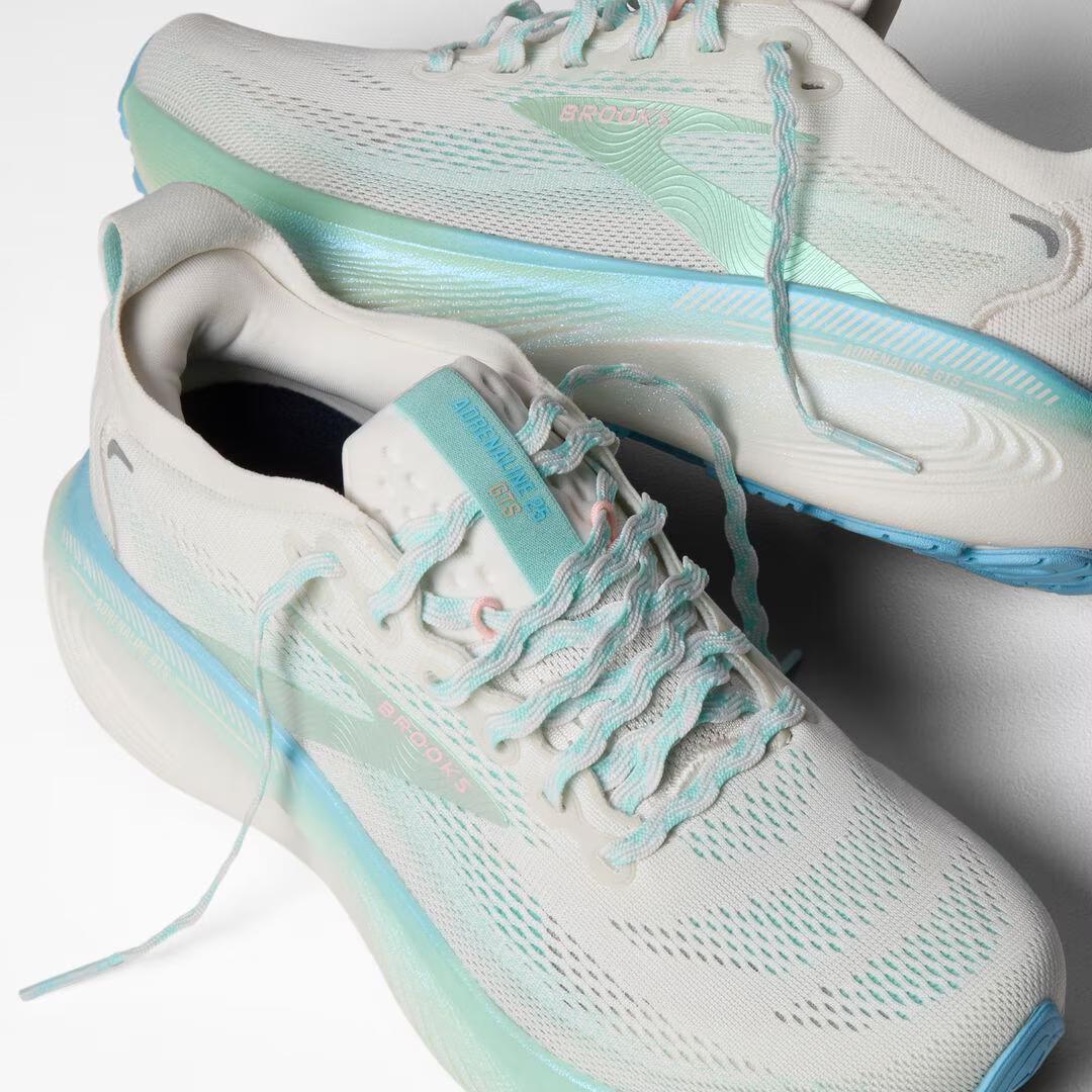 Women's Adrenaline GTS 25 Running Shoes - Image 2
