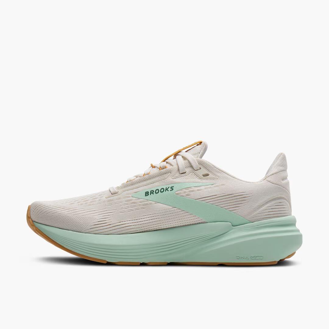Women's Revel 8 - Image 5