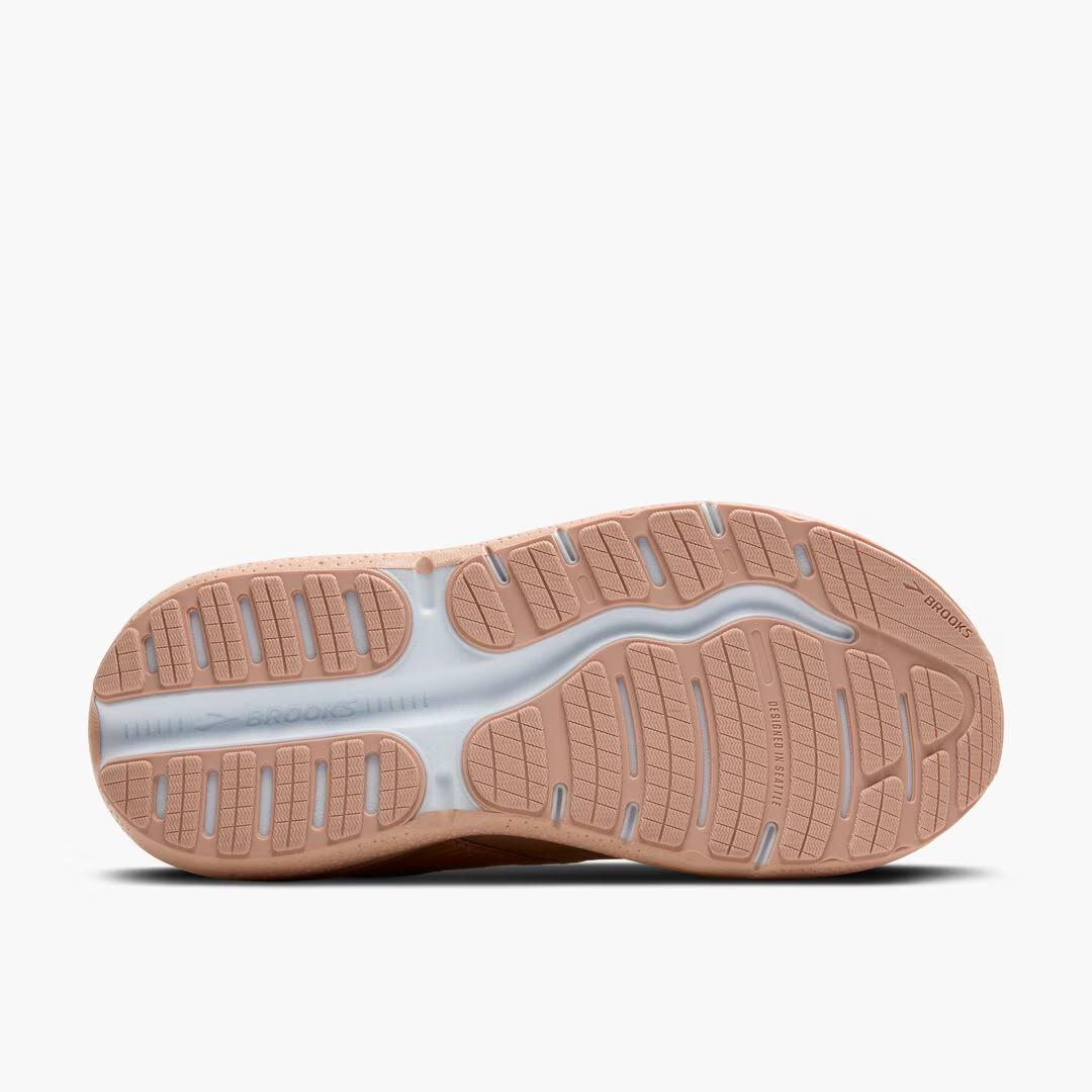 Women's Ghost Max SE | Suede Running Shoes - Image 7
