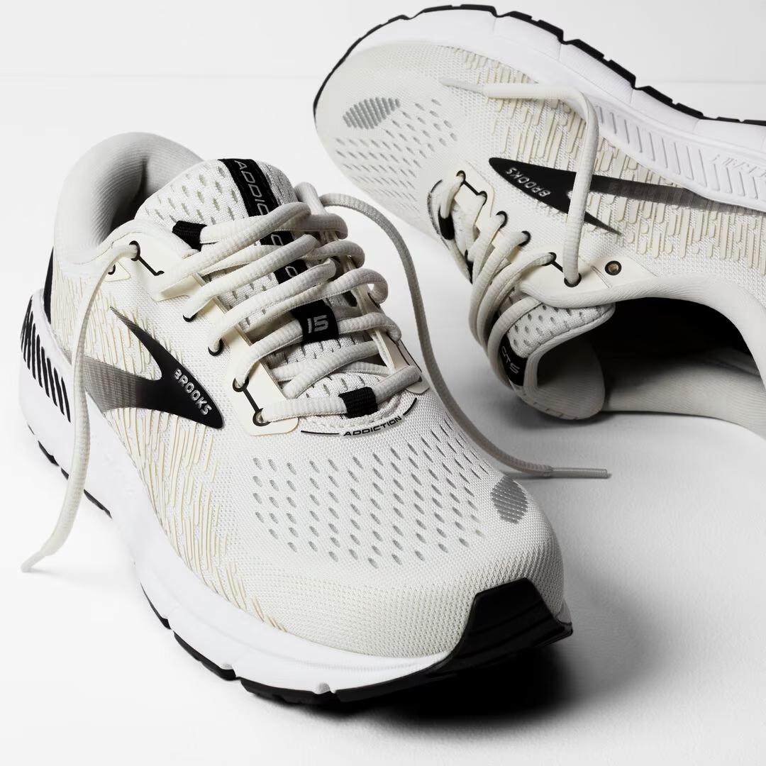 Brooks Addiction 15 - Men's Running Shoes - Image 2