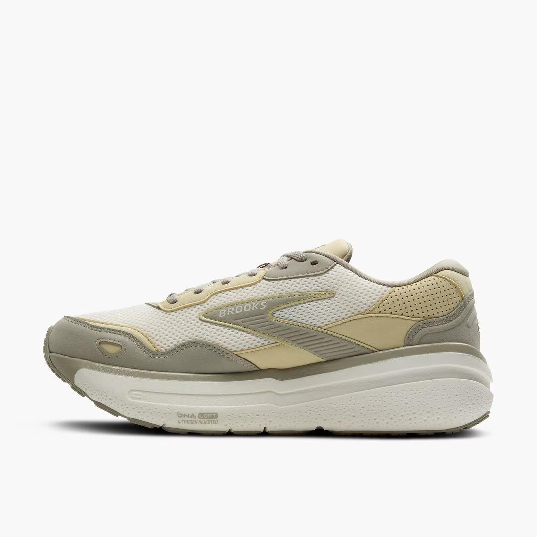Men's Ghost Max SE | Suede Running Shoes - Image 5