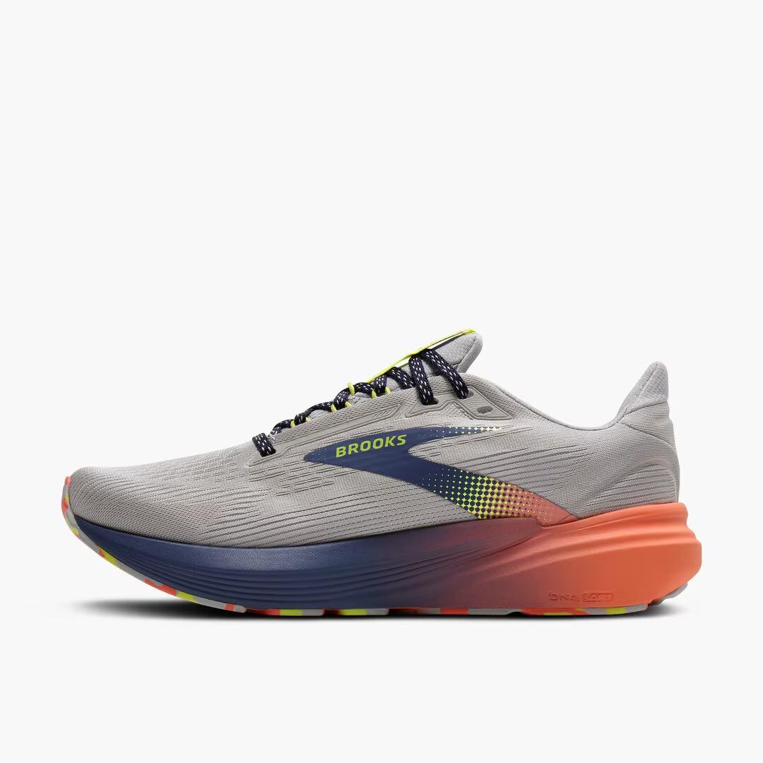 Men's Revel 8 - Image 5