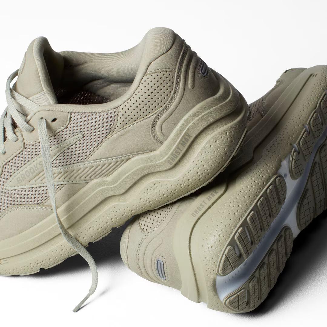 Men's Ghost Max SE | Suede Running Shoes - Image 2